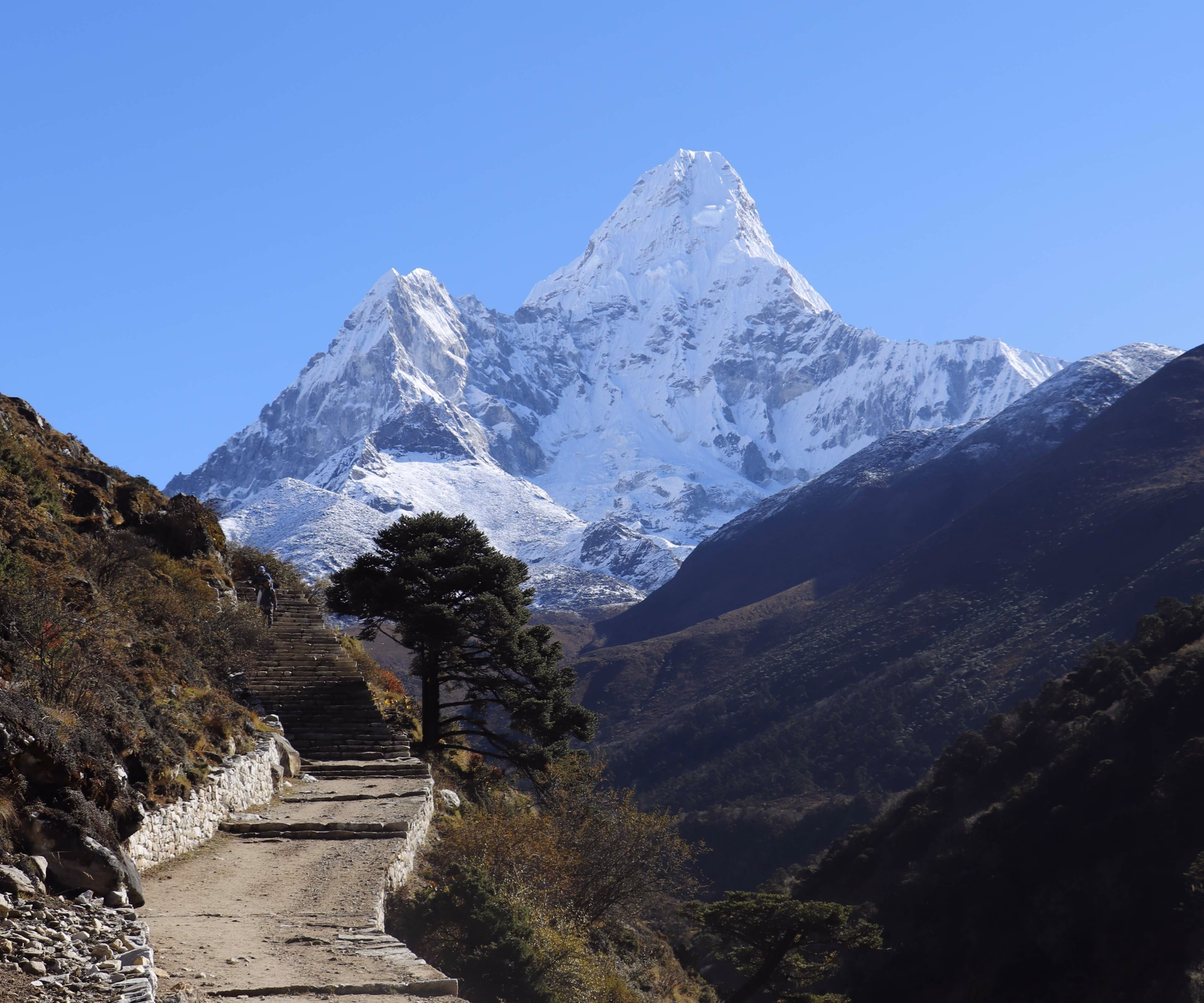 Luxury Everest Base Camp Trek with Helicopter Return