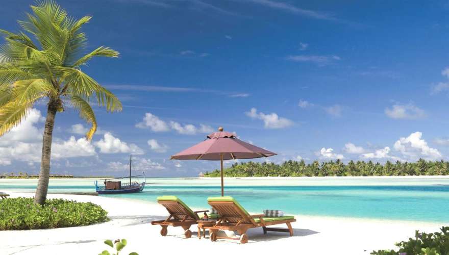 Mesmerizing Maldives Vacations in a Luxury Beach Resort